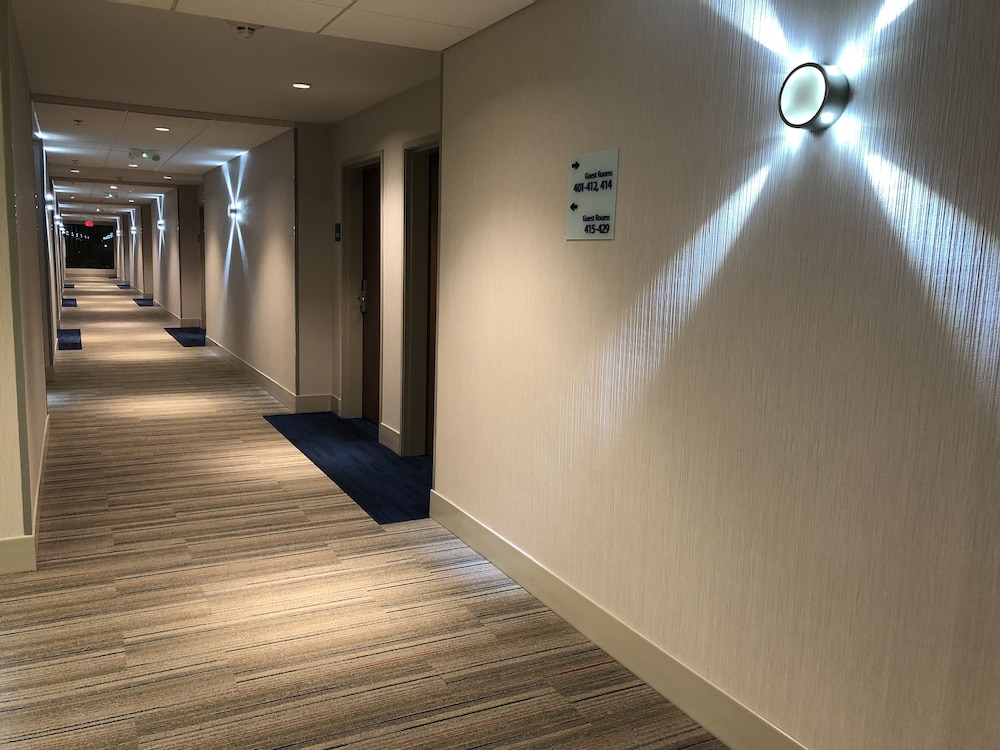 Holiday Inn Express & Suites Racine by IHG - photo 58