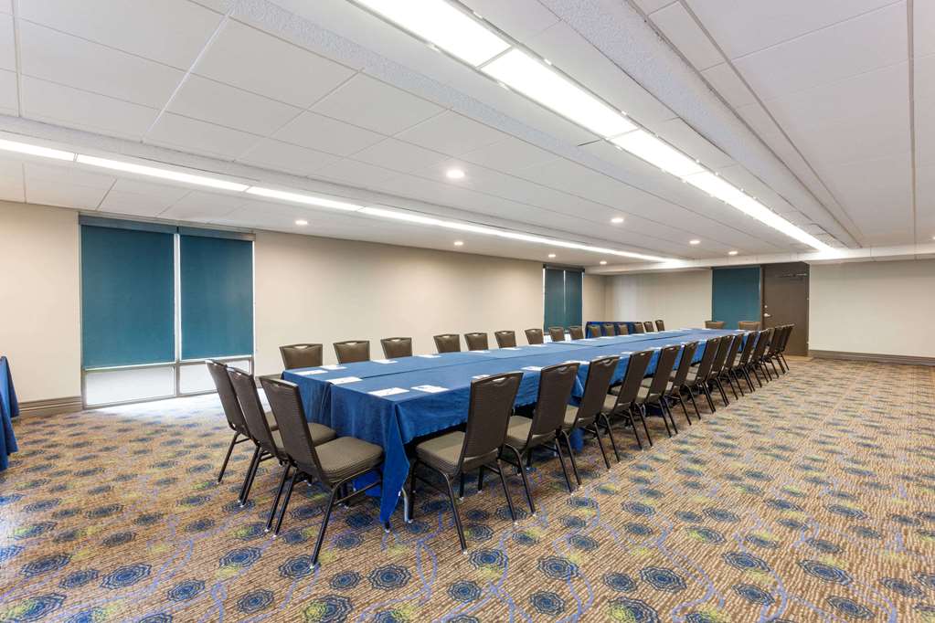 Wyndham San Diego Bayside - photo 27