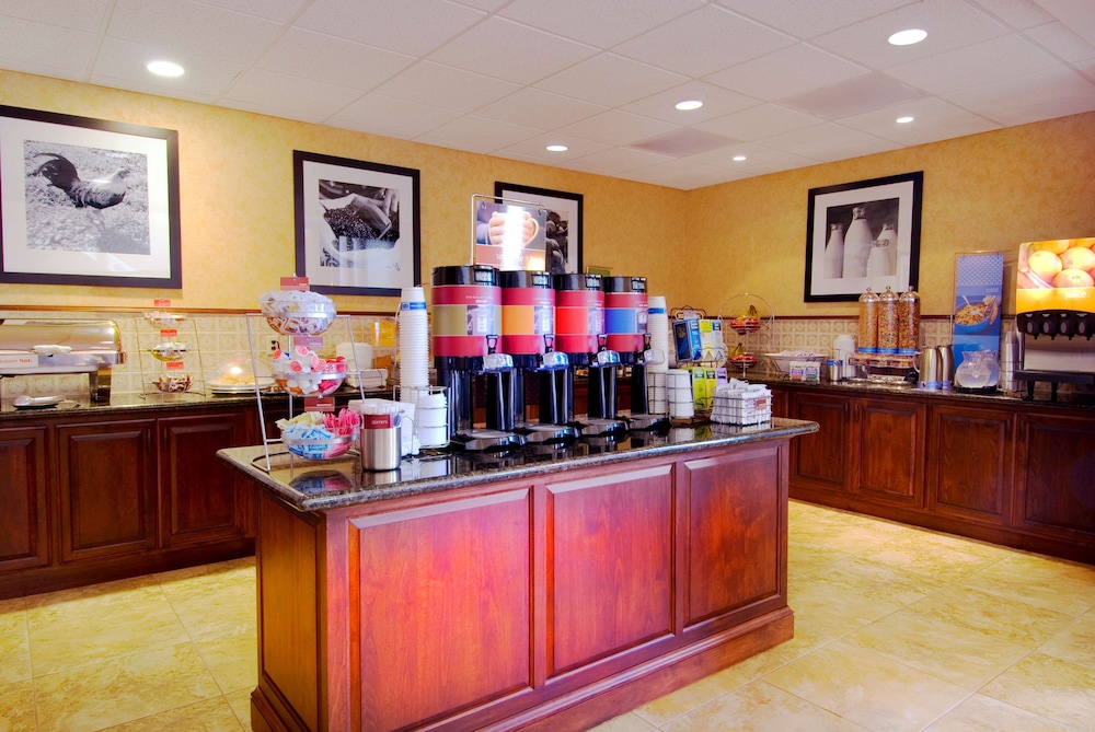 Hampton Inn & Suites Lodi - photo 25