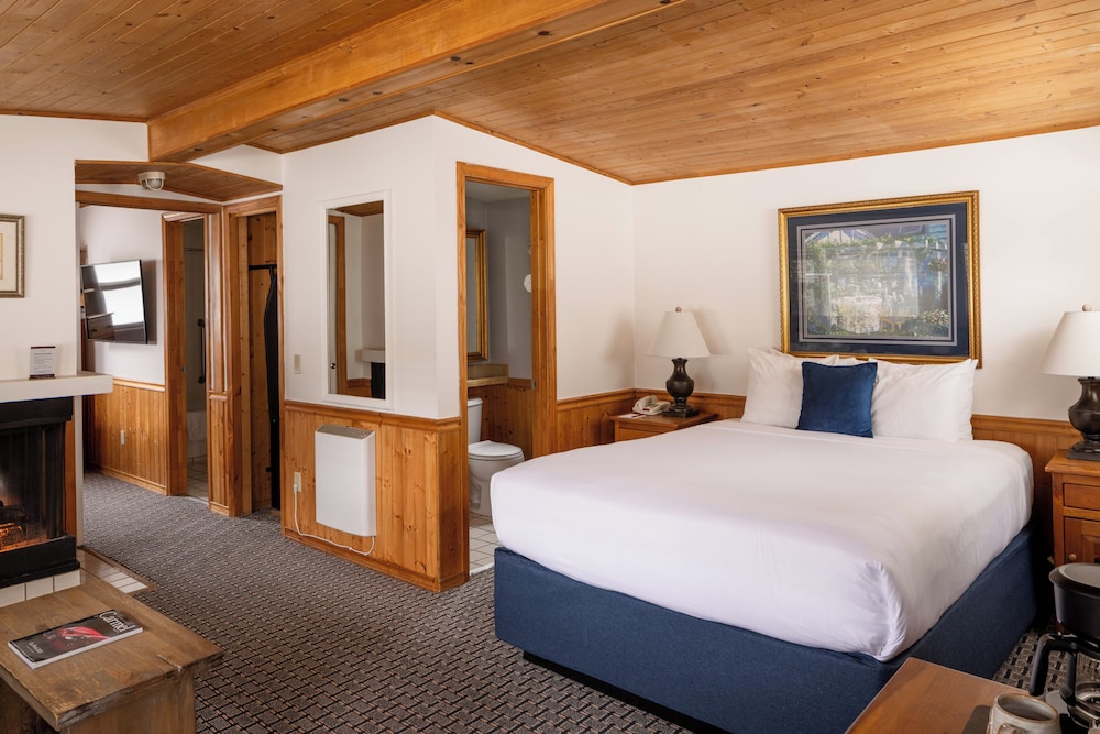 Carmel Fireplace Inn - photo 29