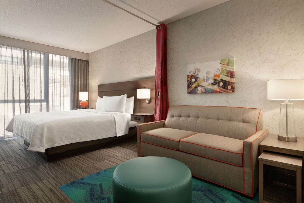 Home2 Suites by Hilton Chicago River North - photo 24