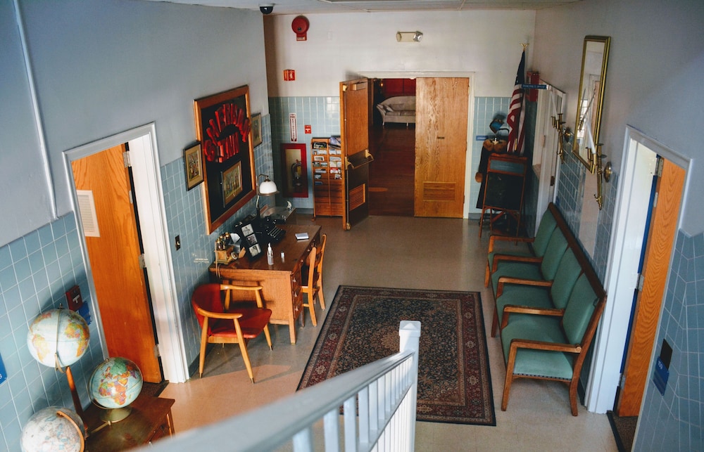 Sherman Inn - photo 3