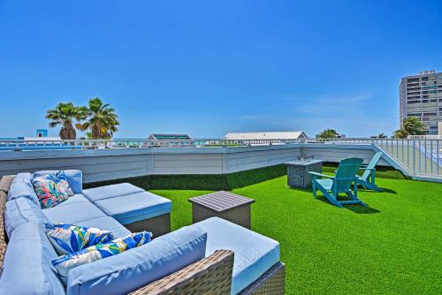 Coastal Surfside Swank By Beachside Management — 4-Star Luxury Hotel in Siesta Key, United States