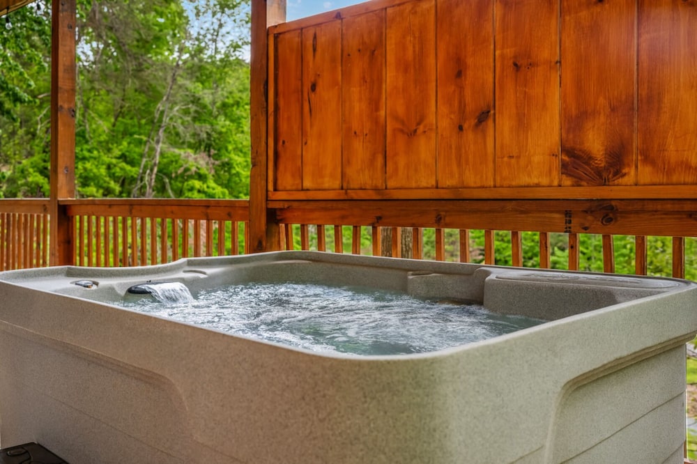 Dollywood Delights by Ghosal Luxury Lodging - photo 17