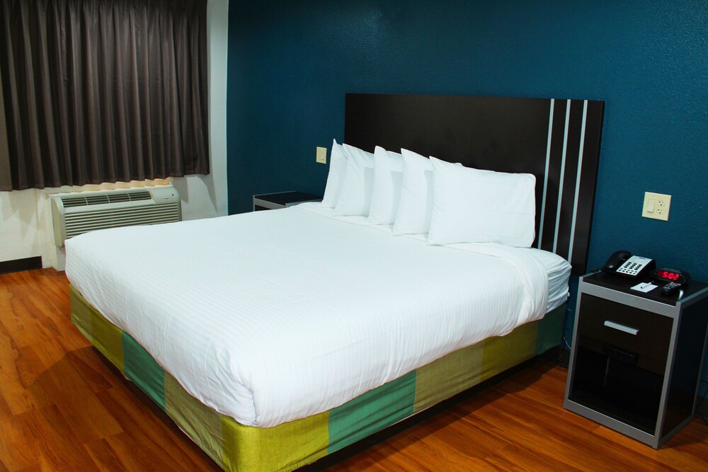 Stay Express Inn Dallas Fair Park Downtown - photo 11