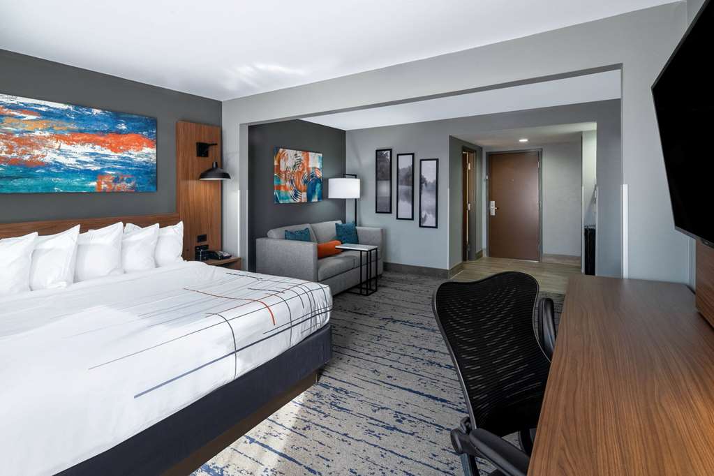 La Quinta Inn & Suites by Wyndham Albany GA - photo 22