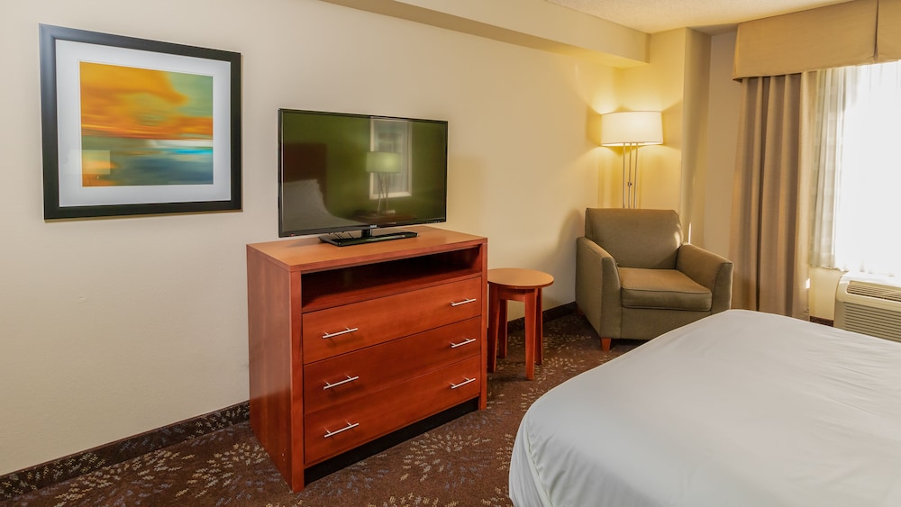 Holiday Inn Express Hotel & Suites Birmingham Irondale by IHG - photo 14