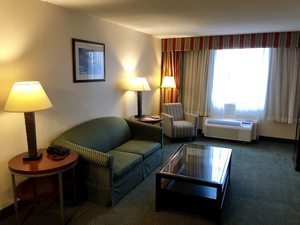 E Hotel Banquet & Conference Center - photo 24