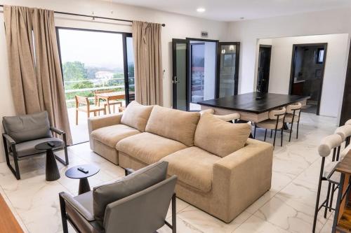The Penthouse - carbon neutral hotel in Belmopan