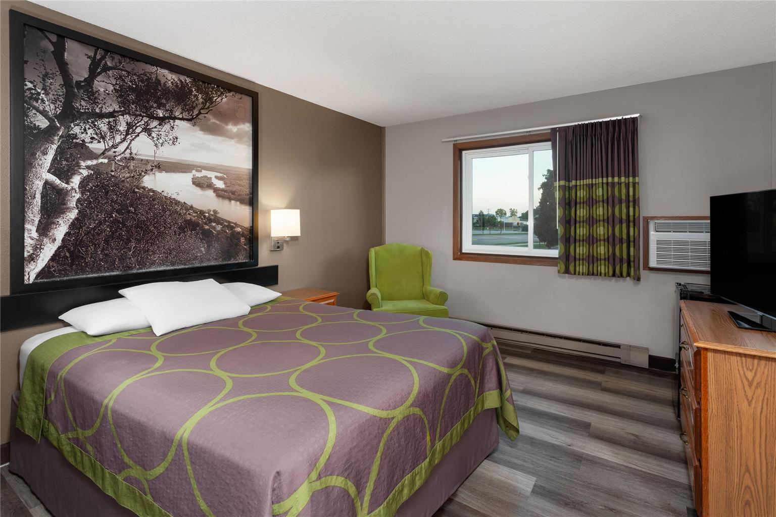 Super 8 by Wyndham Green Bay Near Stadium - photo 12