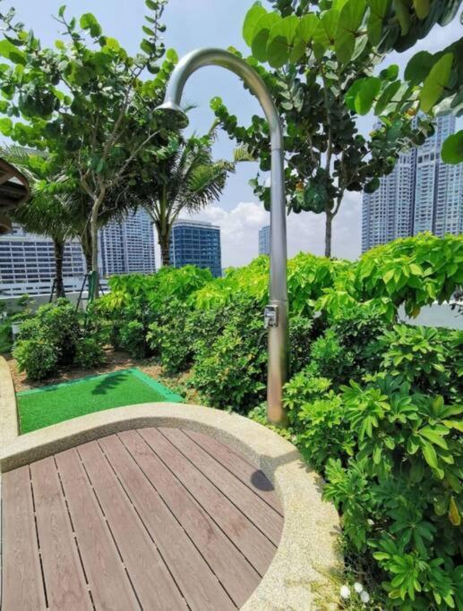 C1313Almas suites Cozy Netflix 100mbps By STAY — 4-Star Luxury Hotel in Johor Bahru, Malaysia