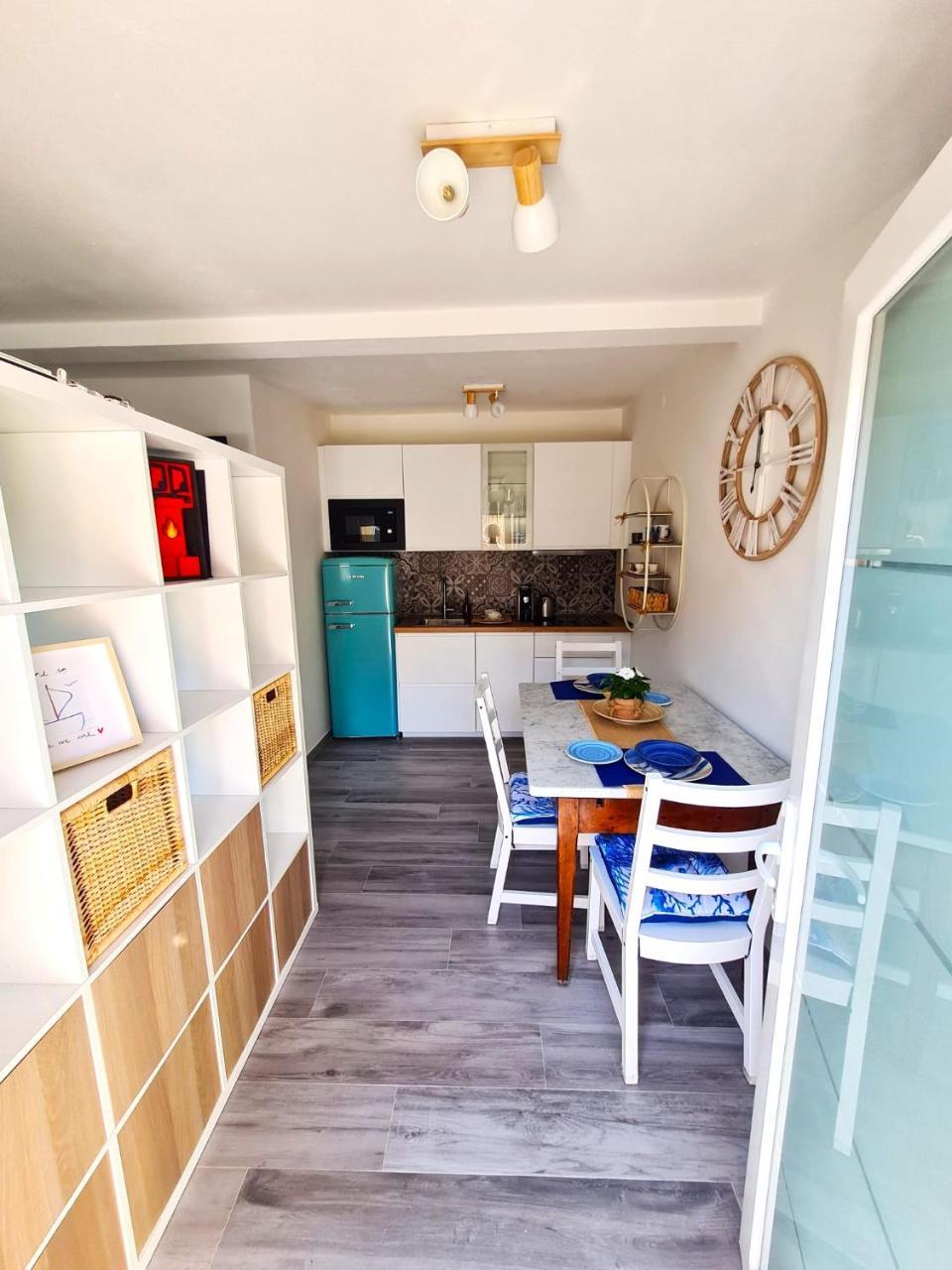 Monolocale Con Giardino Privato 1 Minuto Dal Mare — hotel in Marina Di Pisa