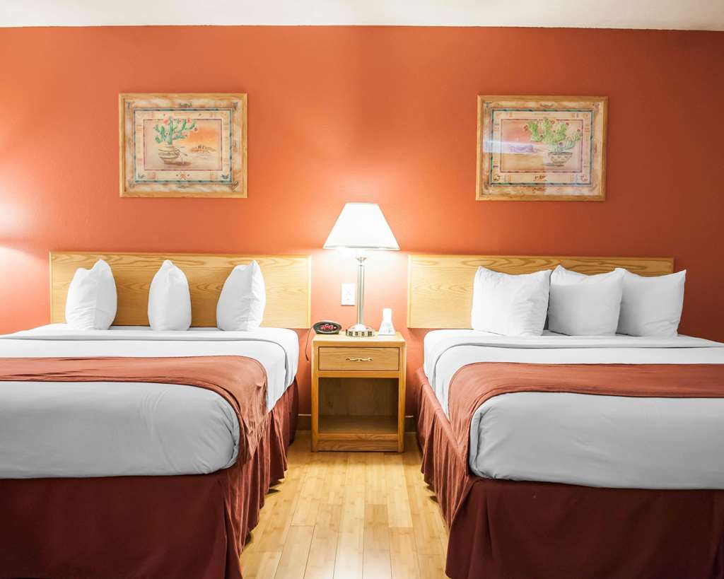 Econo Lodge Albuquerque Old Town - photo 6