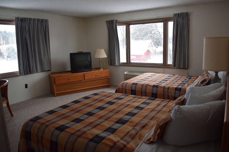 Oneida Village Inn - photo 7