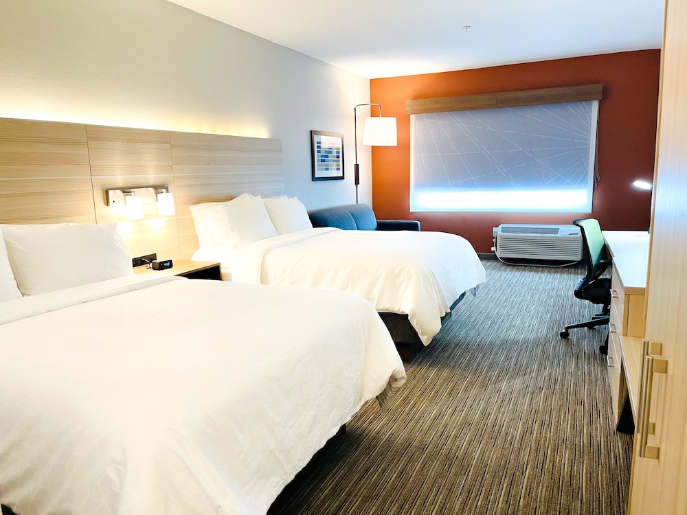 Holiday Inn Express & Suites Blythe - photo 15