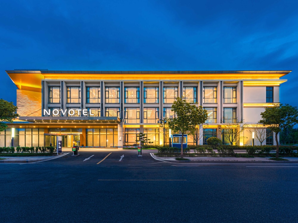 Novotel Nantong Development Zone — 4-Star Luxury Hotel in Nantong, People's Republic of China