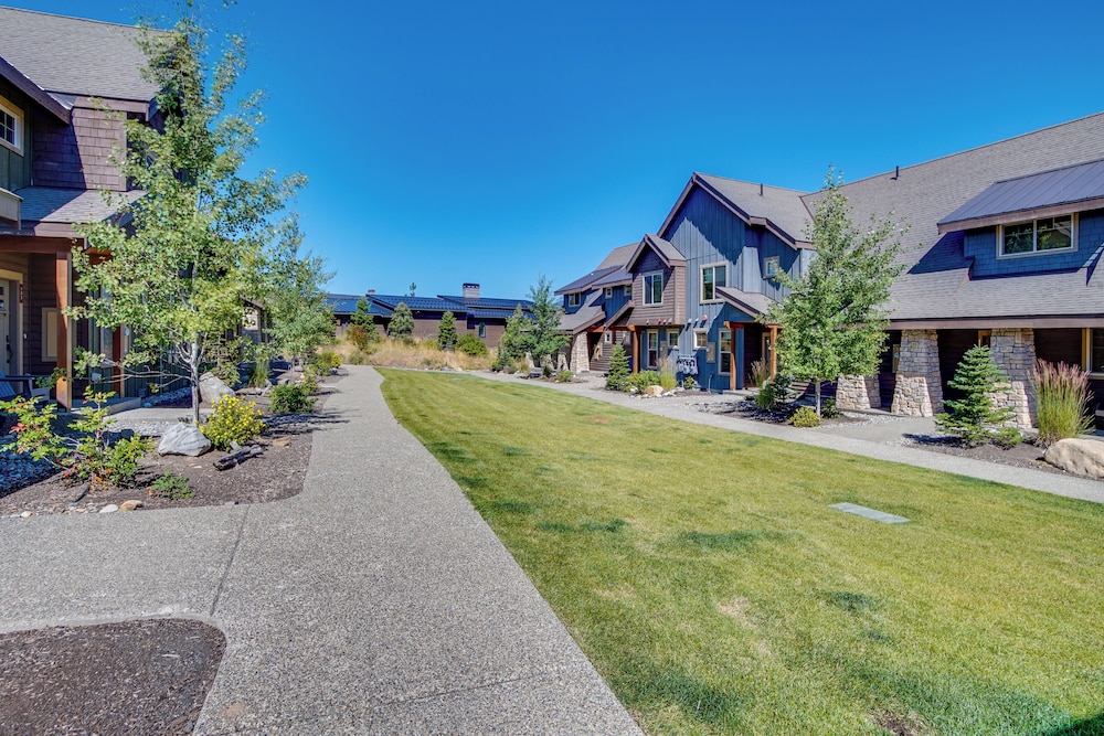 Suncadia Resort Townhome with Grill and Fireplace - photo 18