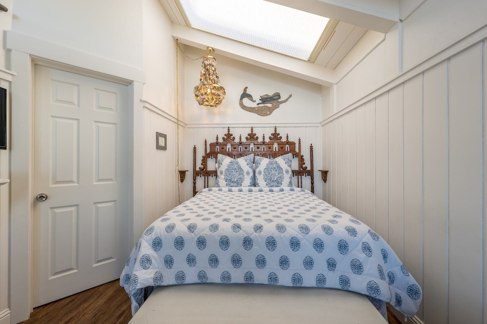 Bandon Marina Inn - photo 29