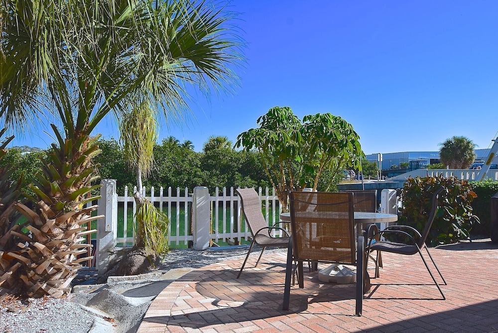 A Beach Retreat - photo 133