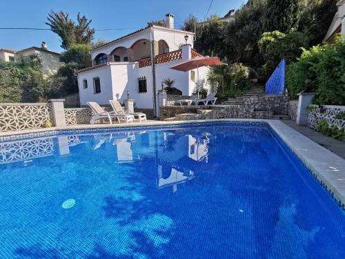 El Pájaro in Pals, Spain