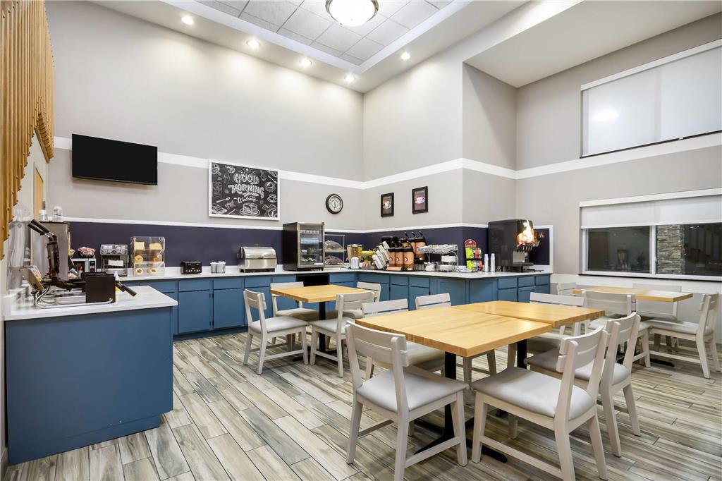 AmericInn by Wyndham Wausau - photo 12