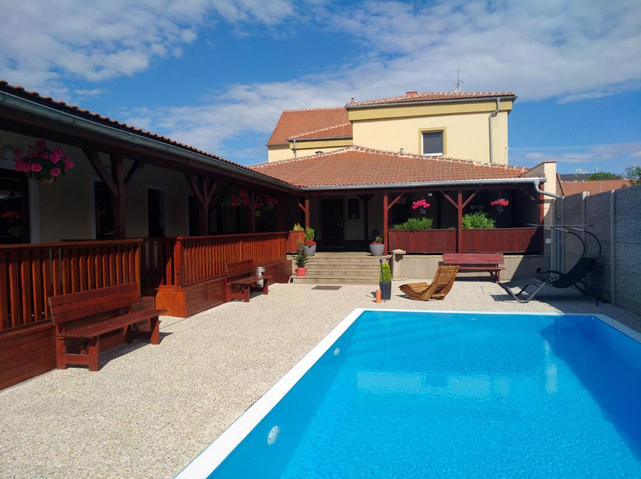 Penzion Zajecak — hotel in Zajeci
