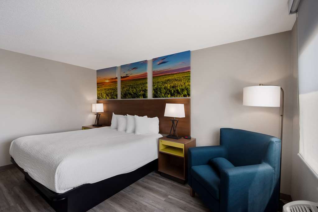 Days Inn by Wyndham Ankeny Des Moines - photo 47