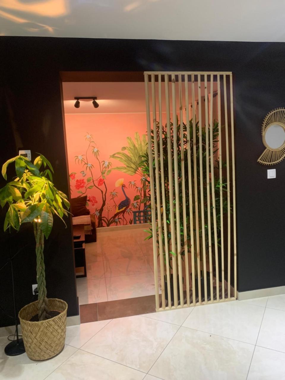 Pink Tropical Champagne — Reims — photo 4