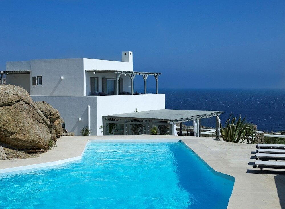 Villa Carina II by Paradise Estate Mykonos — 4-Star Luxury Hotel in Mykonos, Greece