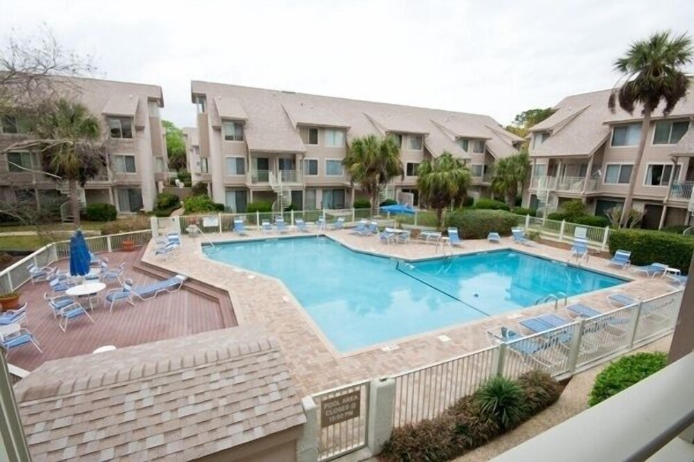 Courtside 42 2 Br Townhouse — 4-Star Luxury Hotel in Hilton Head Island, United States