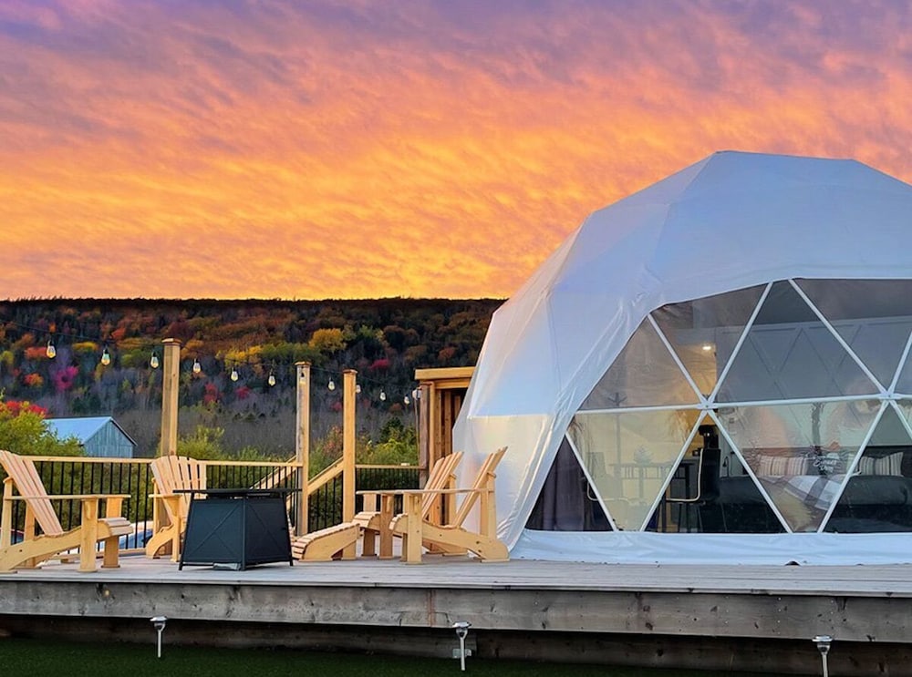 Port Wade Glamping Domes - last minute hotel in Unknown City