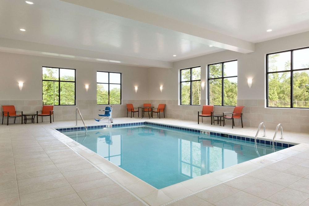 Hampton Inn North Olmsted Cleveland Airport - photo 13