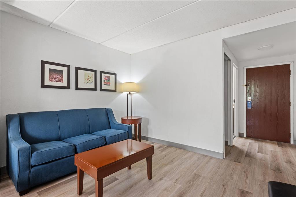 Comfort Suites Near Casinos Norwich Uncasville CT - photo 17