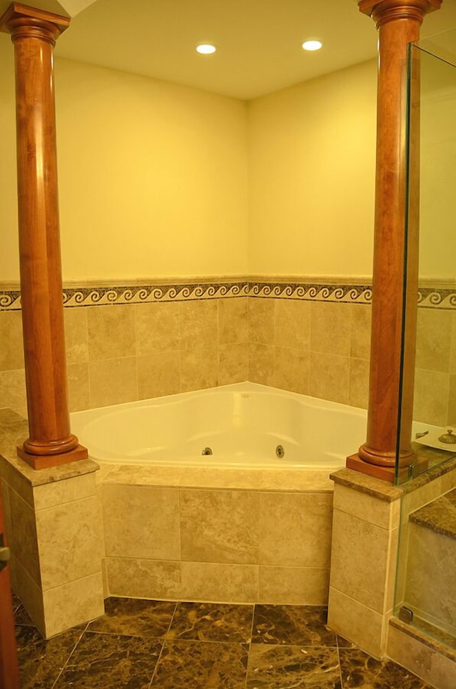The Flanders Hotel - photo 81