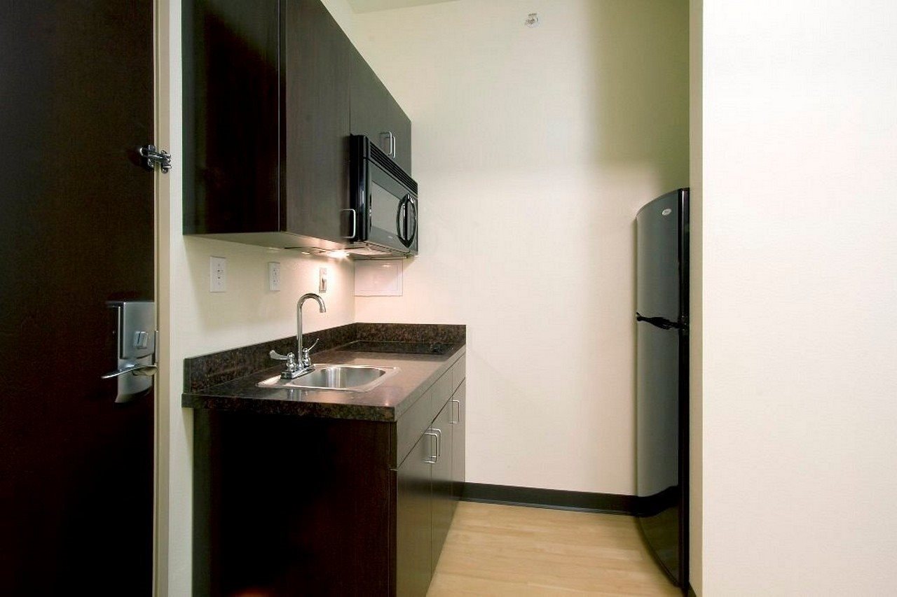 Red Roof Inn & Suites Beaumont - photo 5