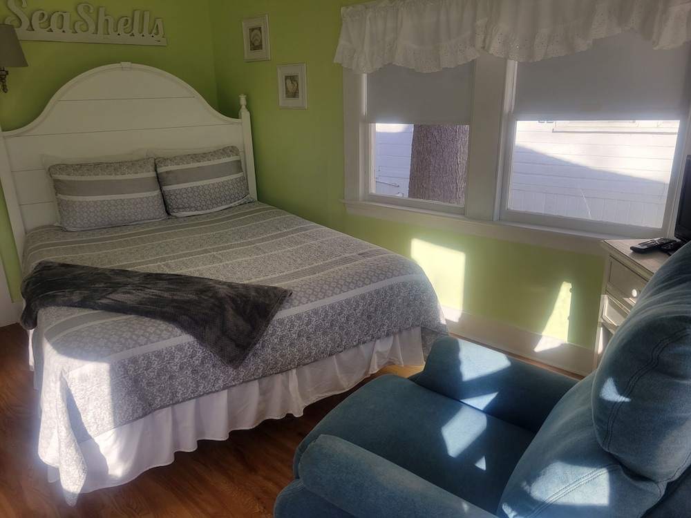 2 River Road Inn & Cottages - photo 6