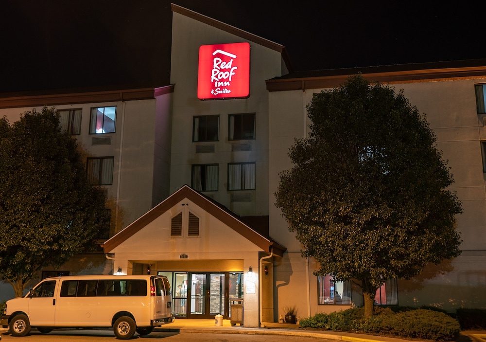 Red Roof Inn & Suites Indianapolis Airport - photo 46