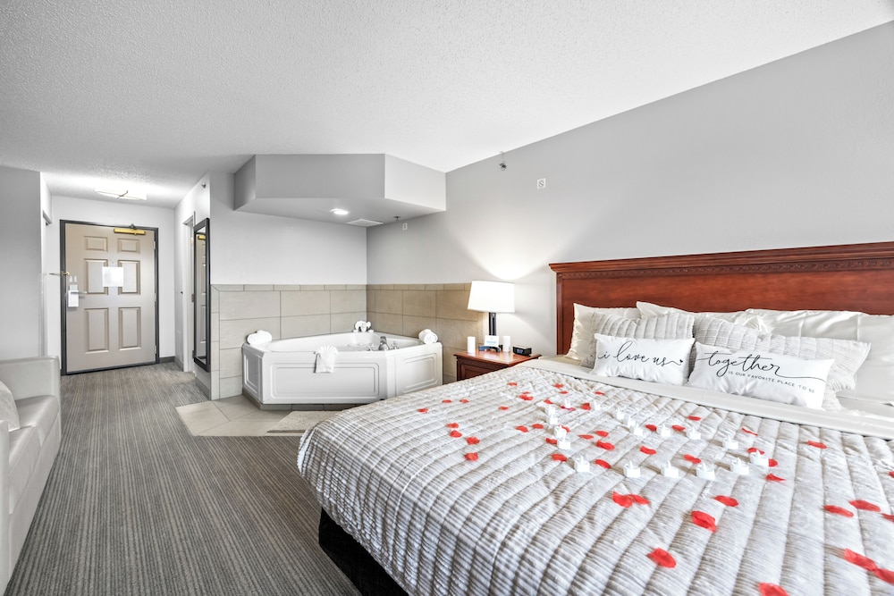 Country Inn & Suites by Radisson Marinette WI - photo 12