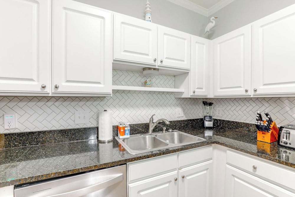 Less Than 2 Mi to Beach Savannah Shores Resort Condo - photo 12
