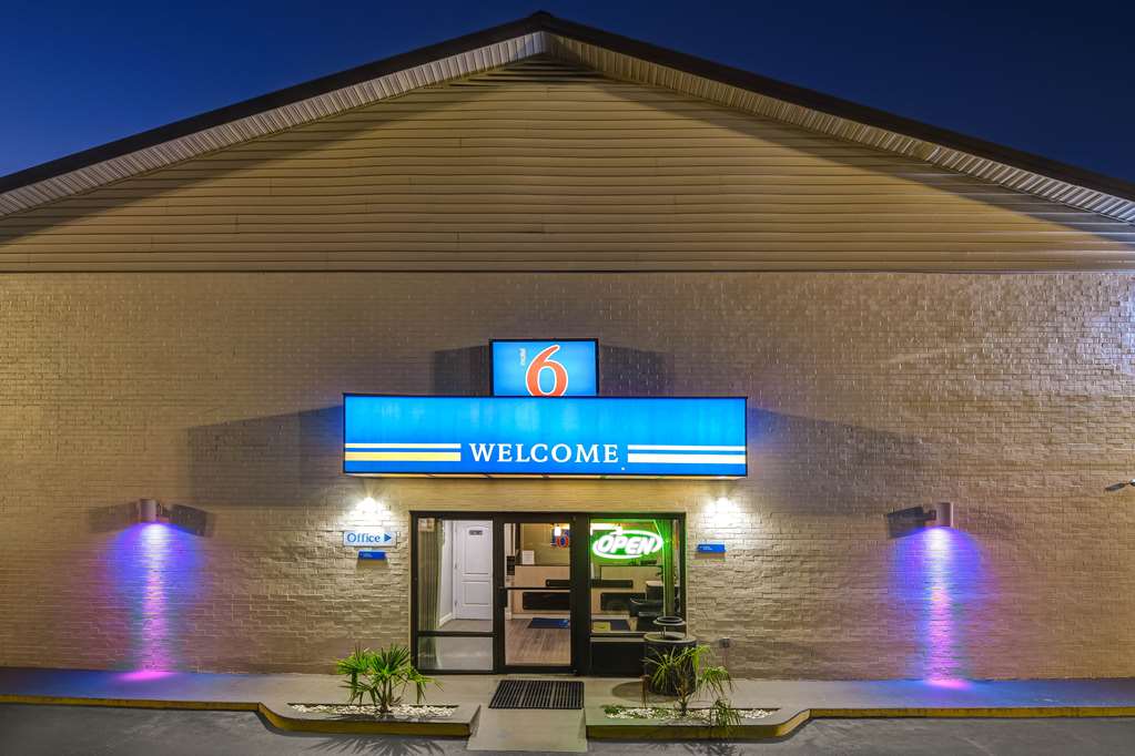 Motel 6 Dalton GA - photo 5
