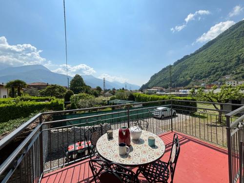 Appartamento Rigoletto garden air comnditioning Larihome A69 — 4-Star Luxury Hotel in Dongo, Italy