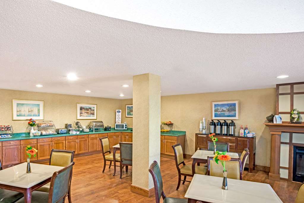 Baymont by Wyndham Louisville Airport South - photo 11