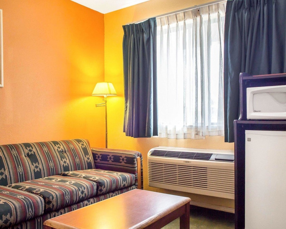 Travelodge by Wyndham Kingman - photo 23