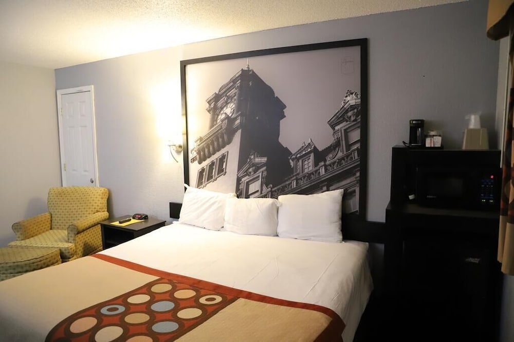 Super 8 by Wyndham Richmond Airport VA - photo 11