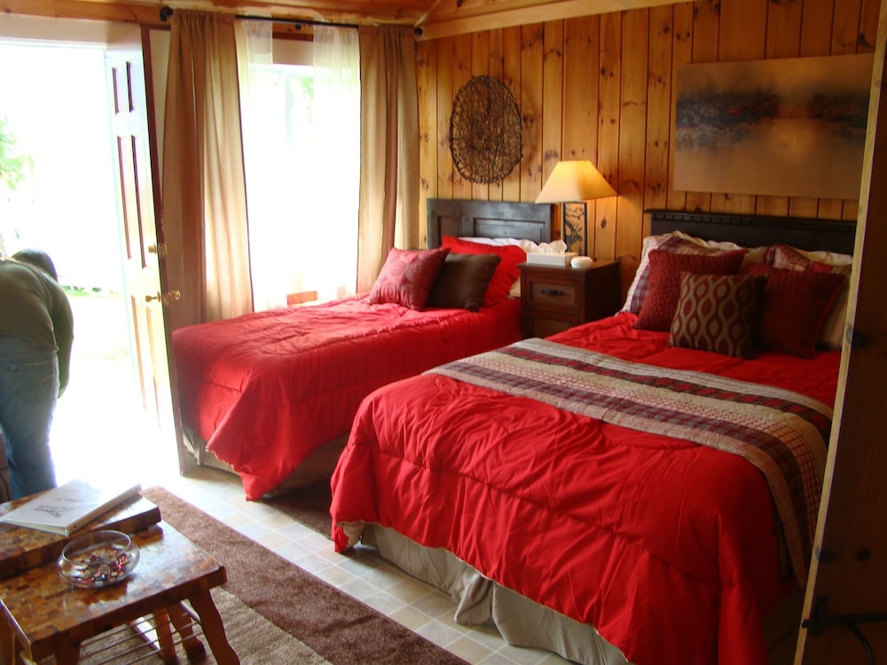 Bay Leaf Cottages & Bistro - photo 14