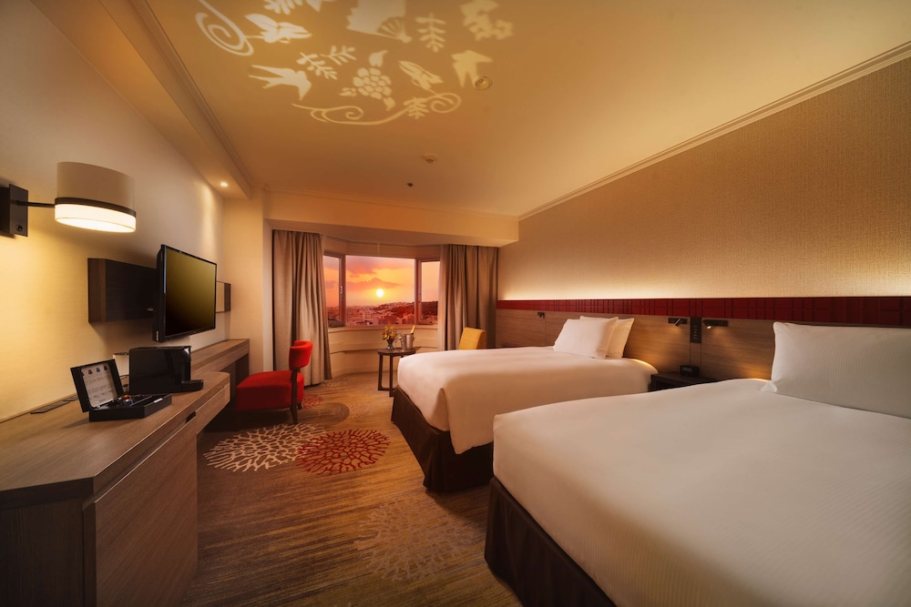 DoubleTree by Hilton Naha Shuri Castle — 4-Star Luxury Hotel in Naha, Japan