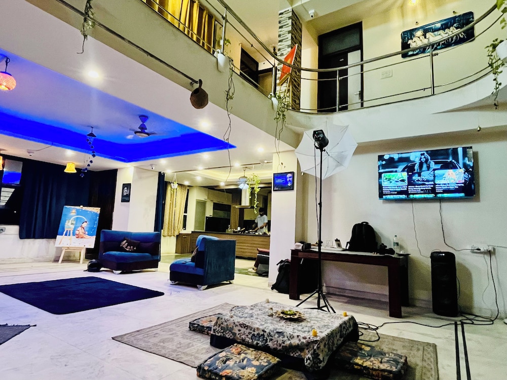 Area 369 - carbon neutral hotel in Jaipur
