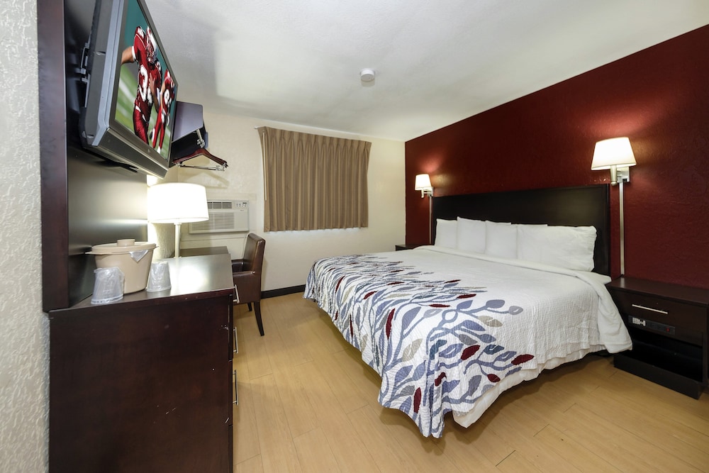 Red Roof Inn Jacksonville Cruise Port - photo 20
