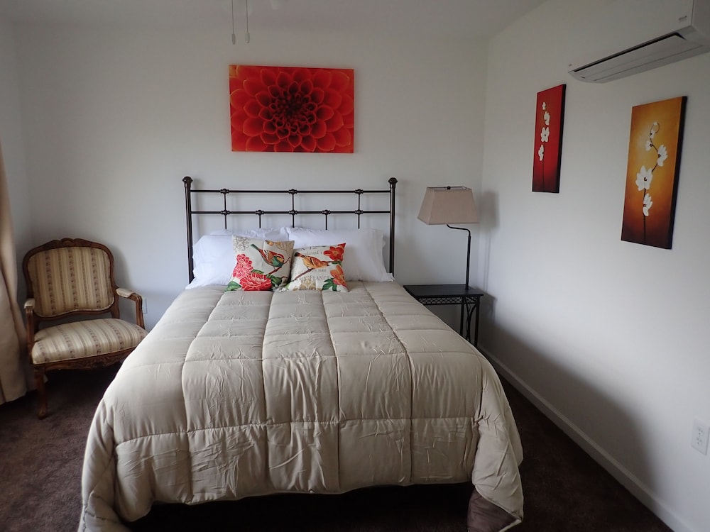 Pleasant Grove Inn - photo 4