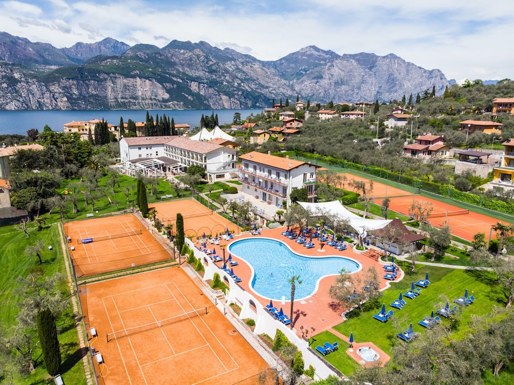Club Hotel Olivi Tennis Center in Malcesine, Italy